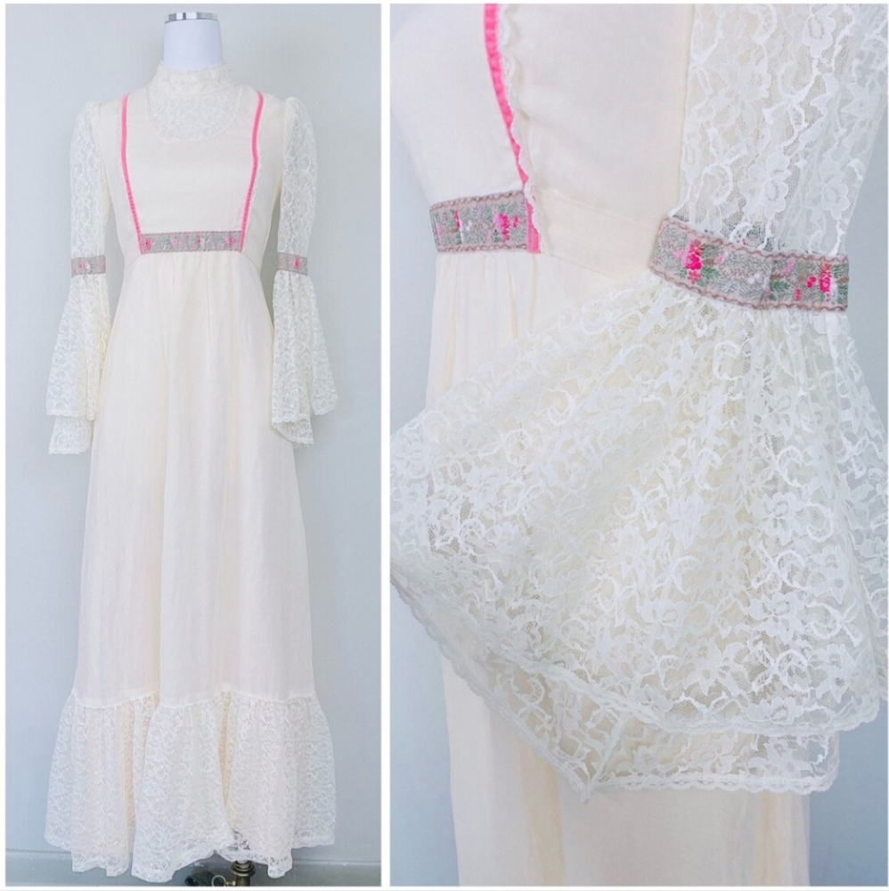 1970s Vintage Candi Jones Peach Cream Bell Sleeve Maxi Dress